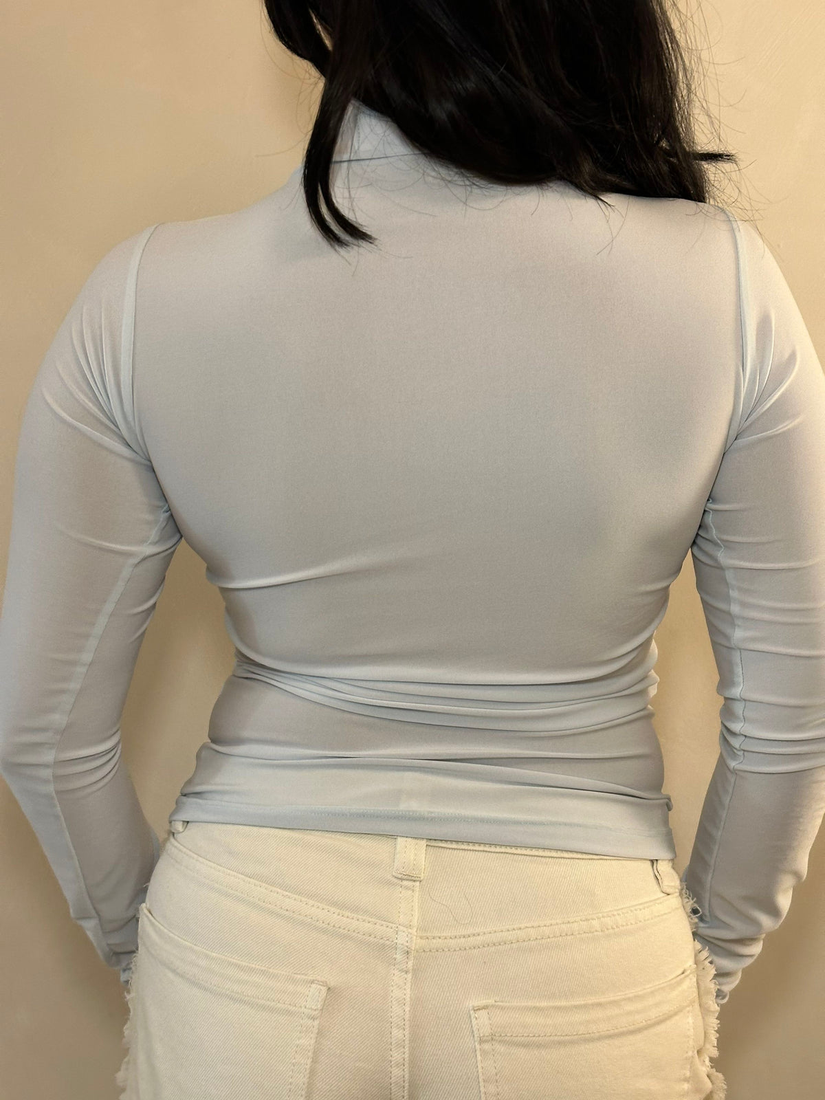 Top carolyne manga larga