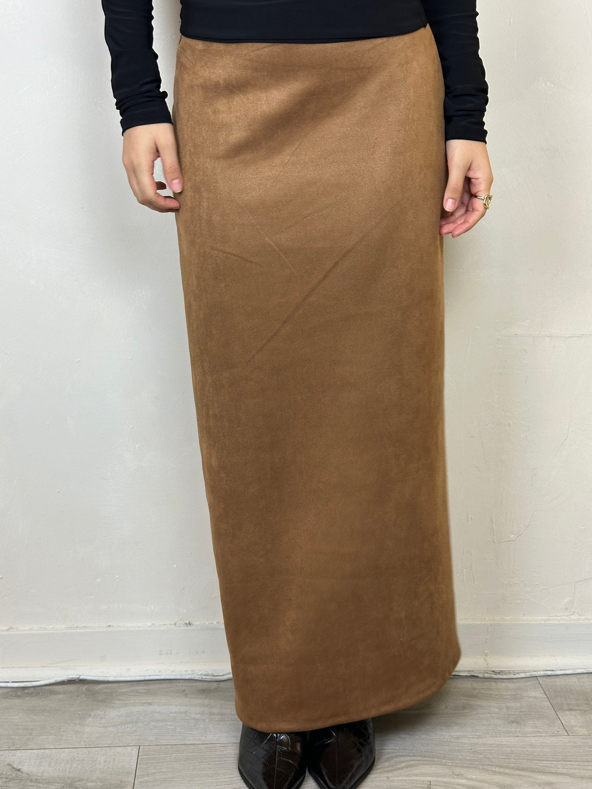 Maxi skirt suede