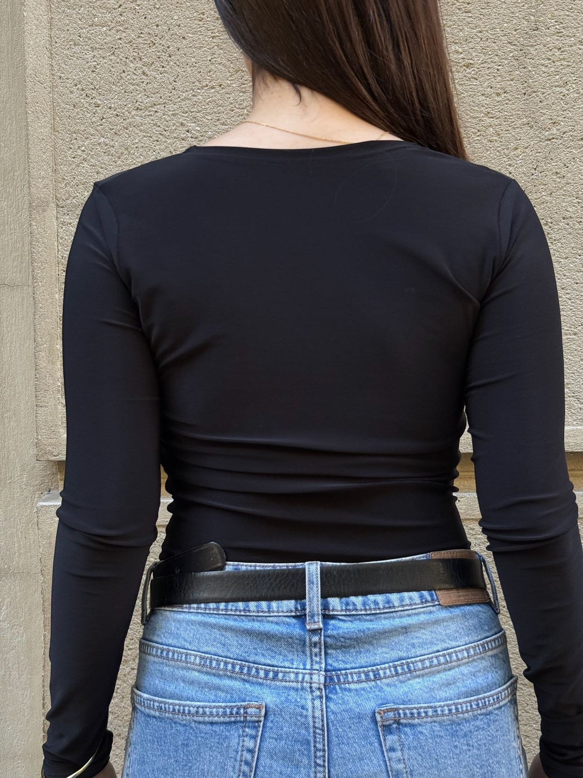 Top ambar manga larga black