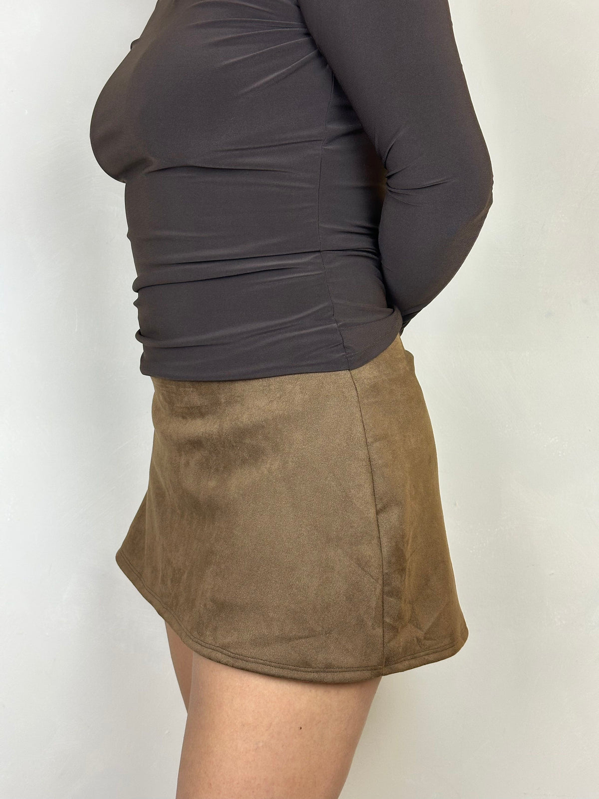 Falda short marsella suede