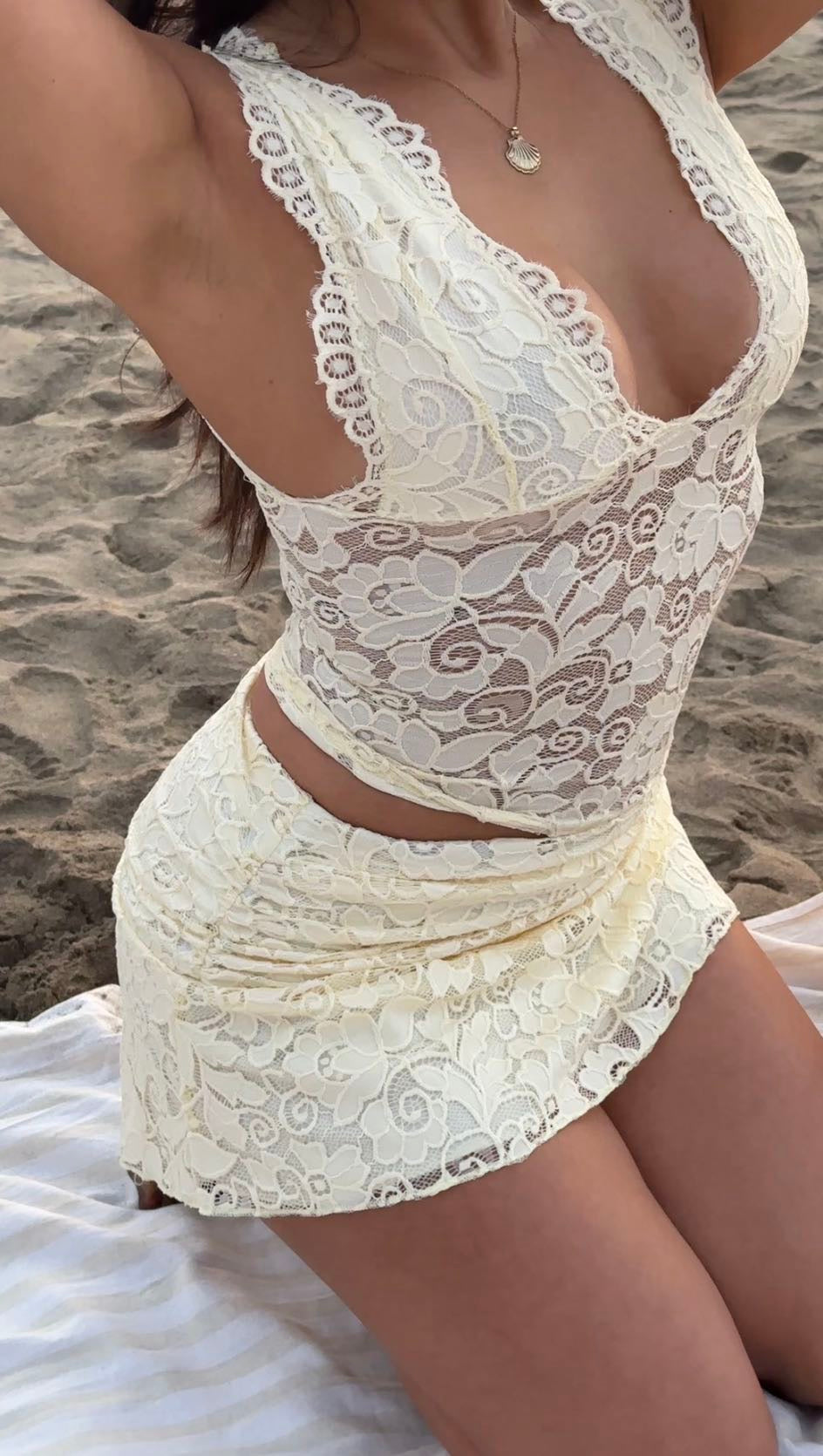 Kelly  mini skirt encaje