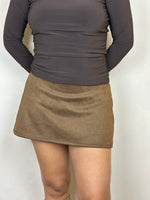 Load image into Gallery viewer, Falda short Marsella suede
