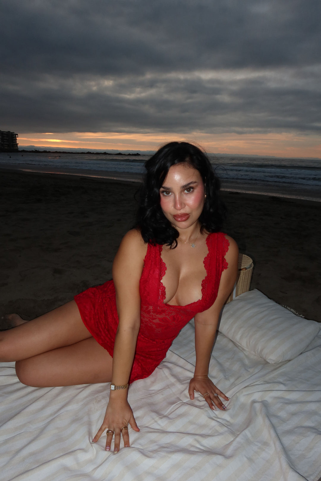 Top encaje mujer color rojo look de noche
